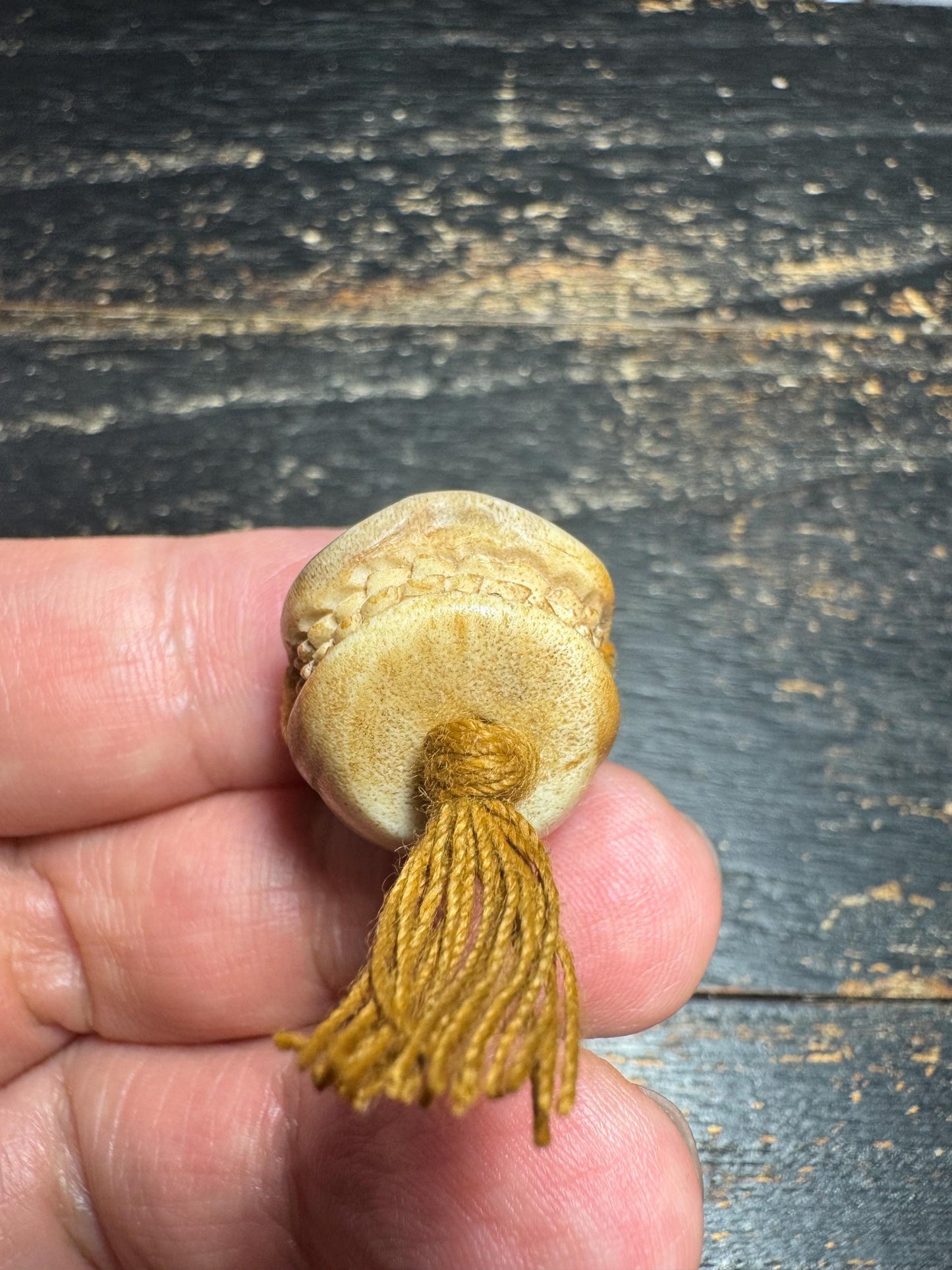 Vintage Hand Carved Deer Antler Skull Guru Bead, Tibetan Style Mala Center Bead with Tassel, Natural Antler Focal Bead, Meditation (H754)