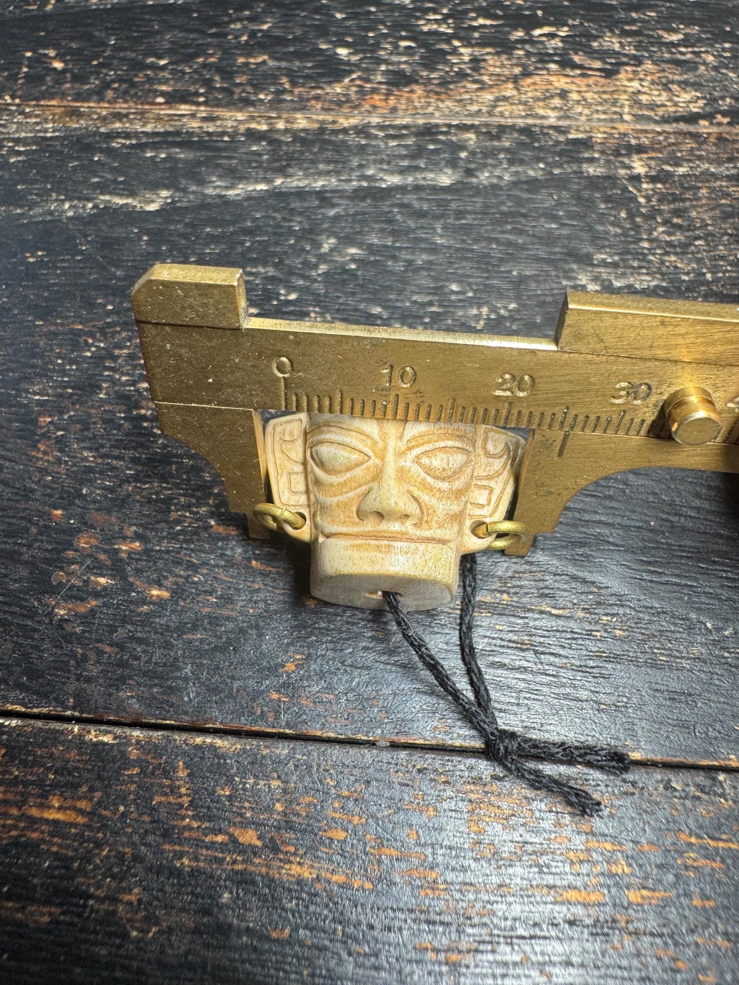Vintage Hand Carved Deer Antler Tribal Face Guru Bead, Ethnic Mask Mala Center Bead, Himalayan Style Prayer Bead, Natural Antler Jewel(H755)