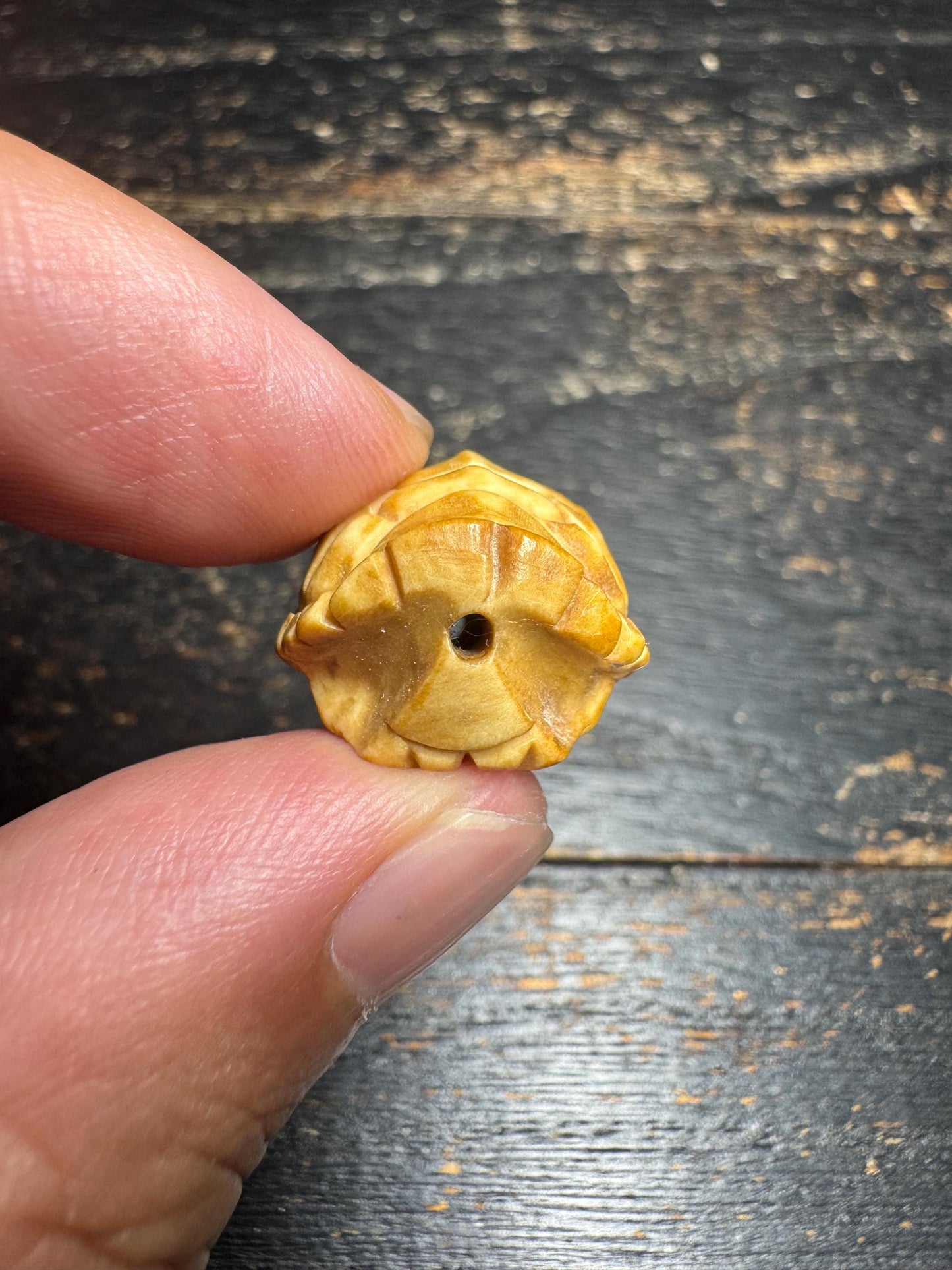 Vintage Hand Carved Deer Antler Turtle Guru Bead, Tibetan Style Mala Center Bead, Natural Antler Focal Bead, Meditation Prayer Jewelry(H756)