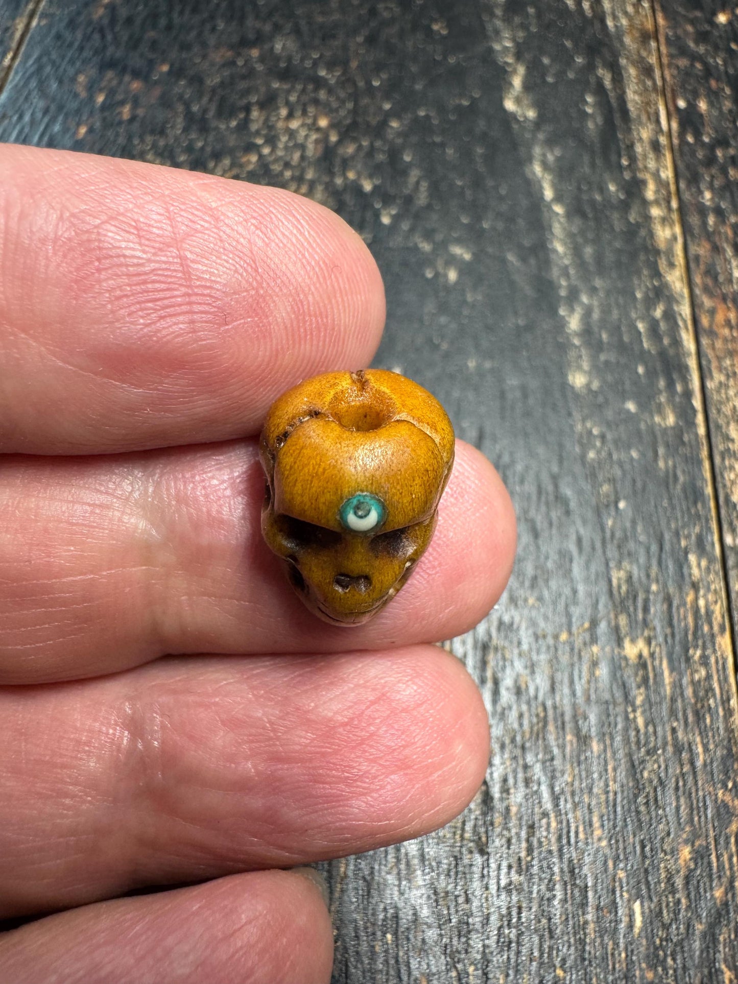 Hand Carved Deer Antler Citipati Skull Guru Bead with Turquoise Inlay – Tibetan Charnel Ground Skull Mala Center Bead,Prayer Bead(H763)