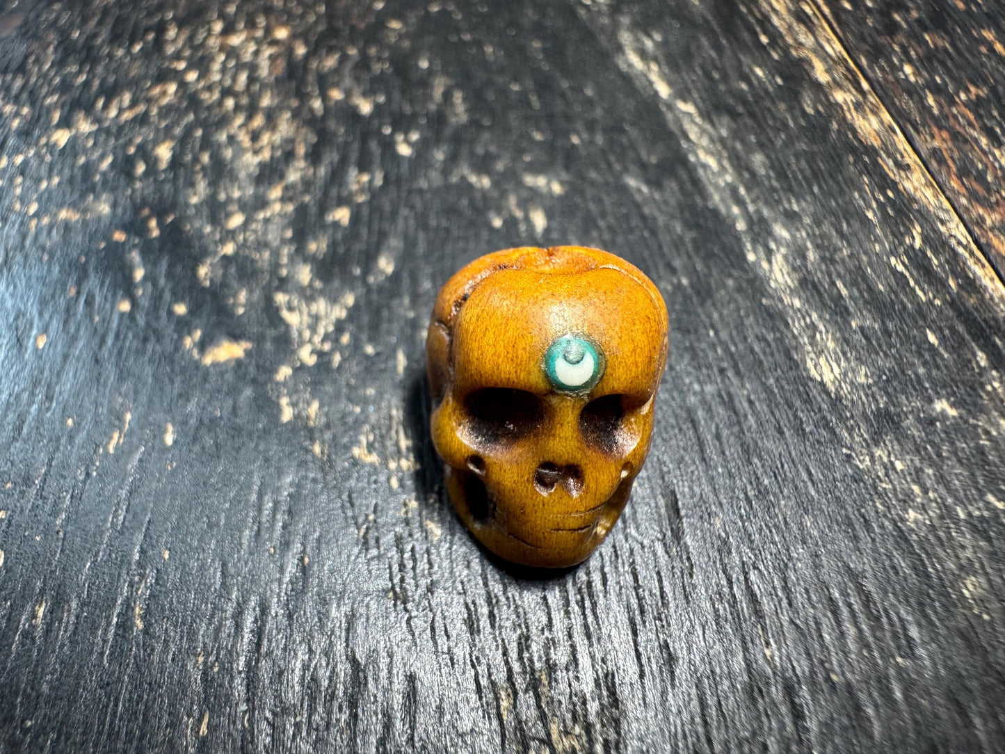 Hand Carved Deer Antler Citipati Skull Guru Bead with Turquoise Inlay – Tibetan Charnel Ground Skull Mala Center Bead,Prayer Bead(H763)