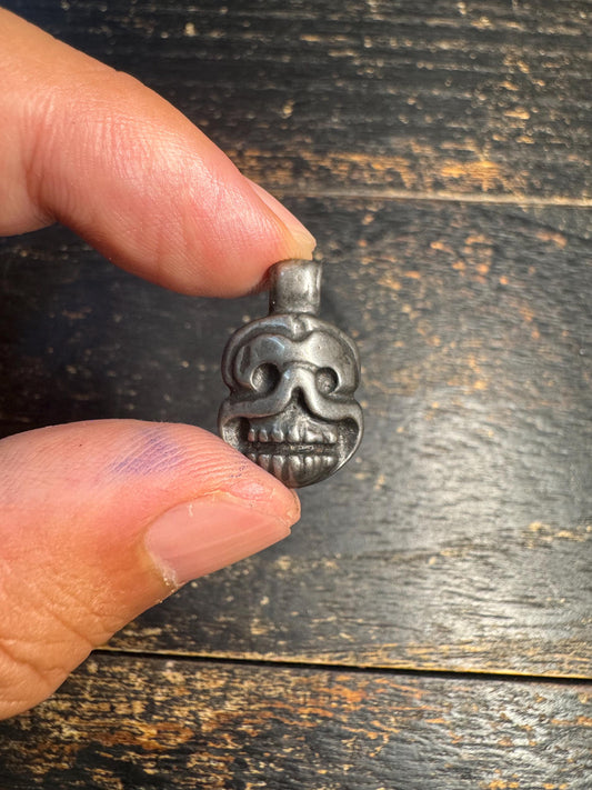Nepal Tibet Buddhist Citipati Skull Talisman Pendant, Thunder Iron Style Meteorite Iron Amulet, Tibetan Protector Charm, Vintage Skull (H731