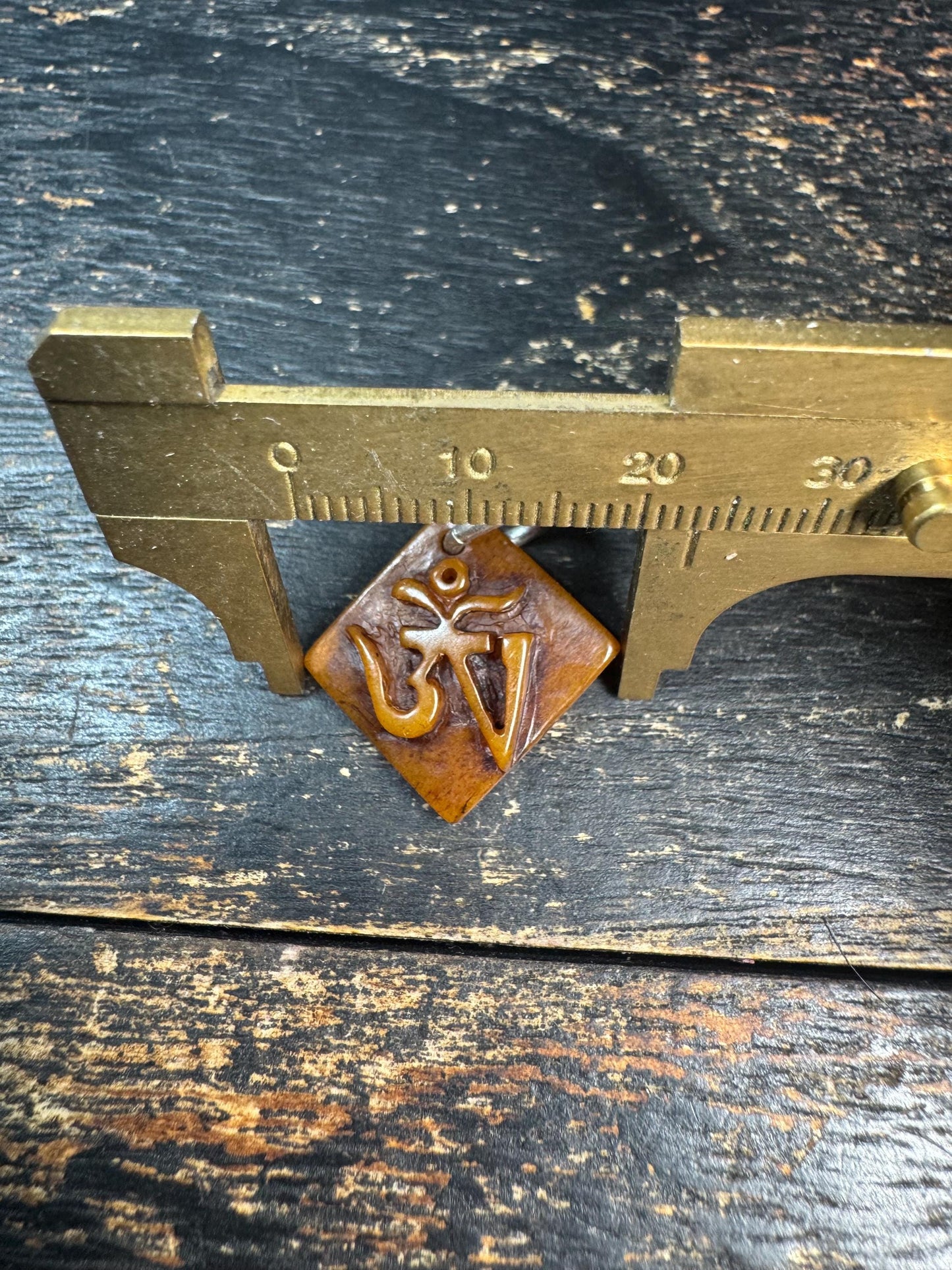 Vintage Yak Bone OM Pendant | Hand Carved Tibetan Sacred Symbol Amulet | Buddhist Meditation Necklace Charm|Himalayan Spiritual Jewelry(H769
