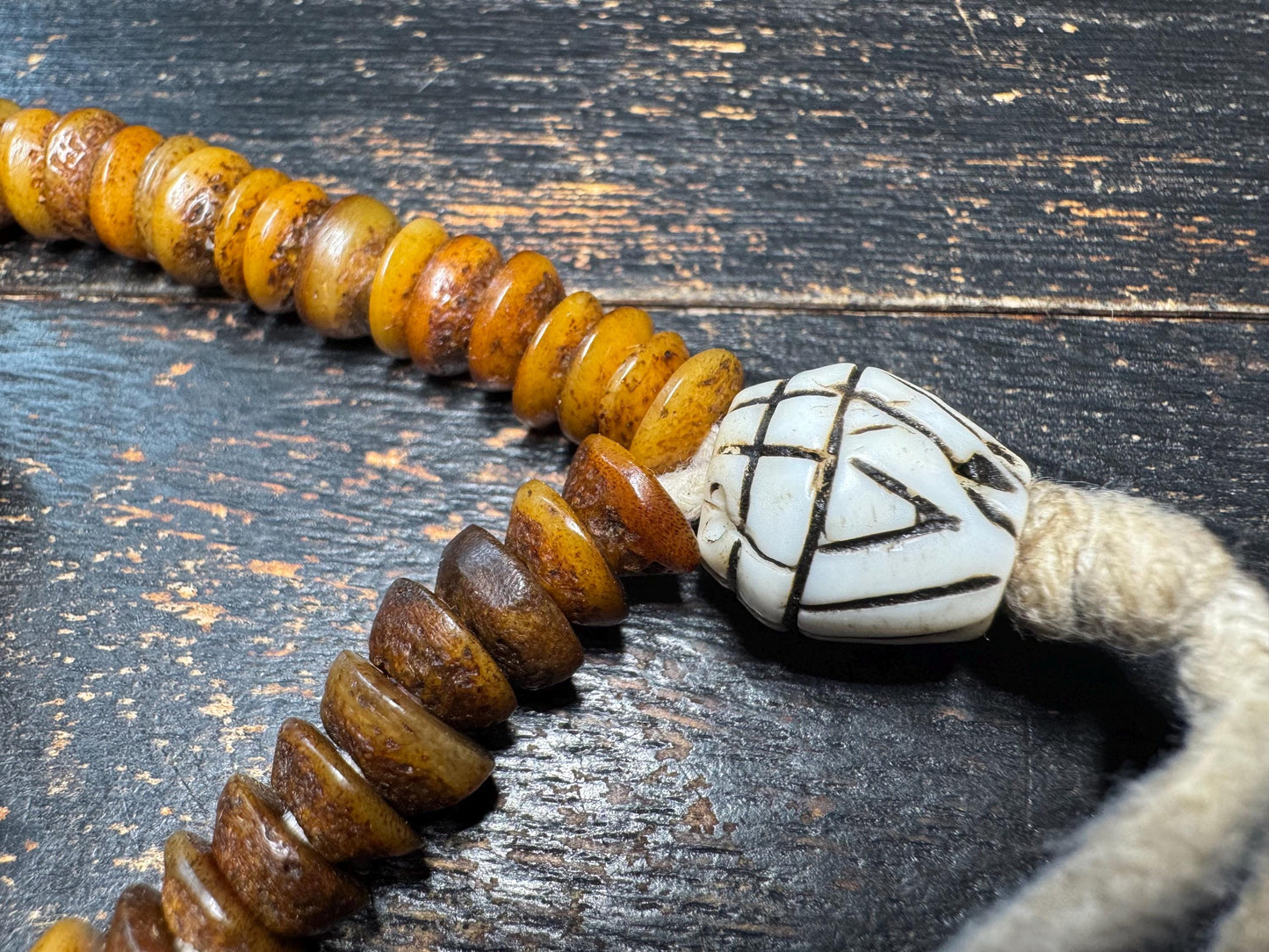 Antique Tibetan Yak Bone Mala Necklace – 108 Beads | Vintage Disc-Shaped Prayer Beads | Hand-Strung Buddhist Meditation Mala 16inches(H773)