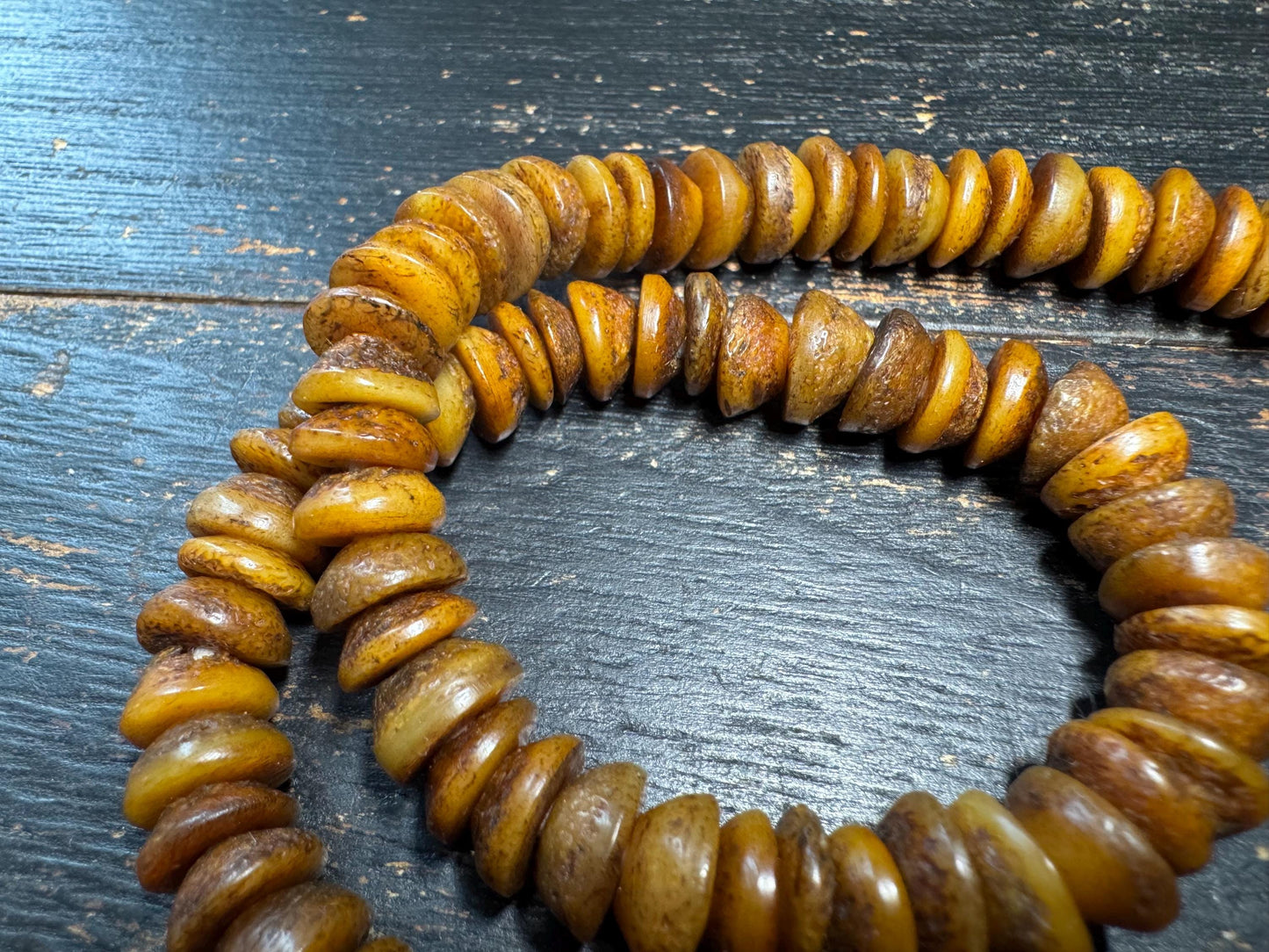 Antique Tibetan Yak Bone Mala Necklace – 108 Beads | Vintage Disc-Shaped Prayer Beads | Hand-Strung Buddhist Meditation Mala 16inches(H773)