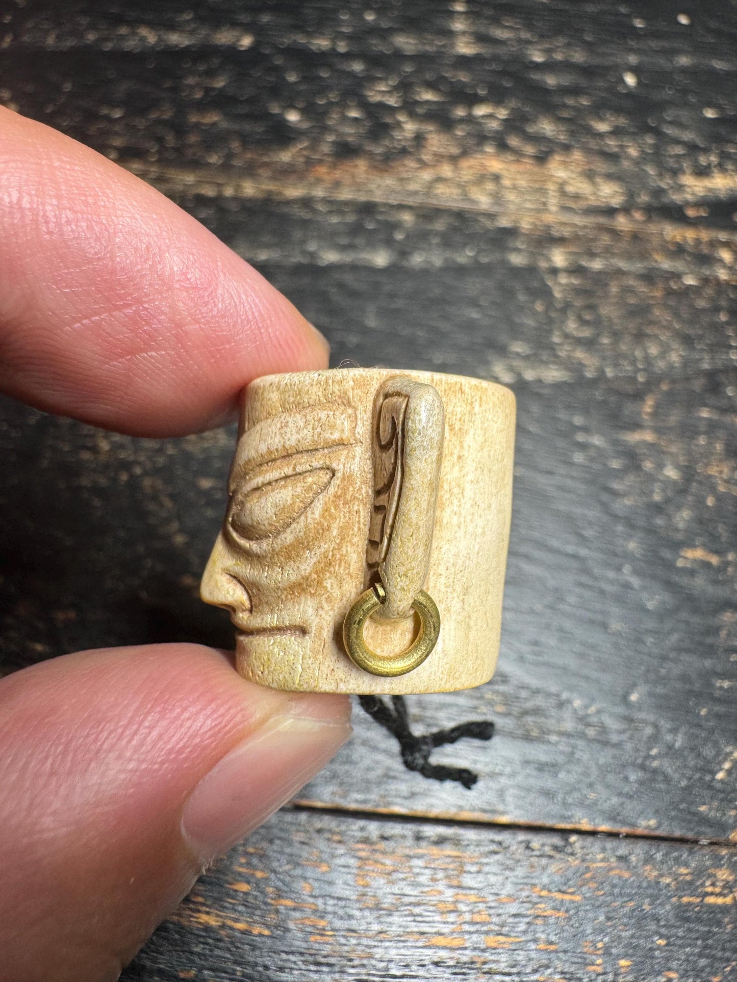 Vintage Hand Carved Deer Antler Tribal Face Guru Bead, Ethnic Mask Mala Center Bead, Himalayan Style Prayer Bead, Natural Antler Jewel(H755)