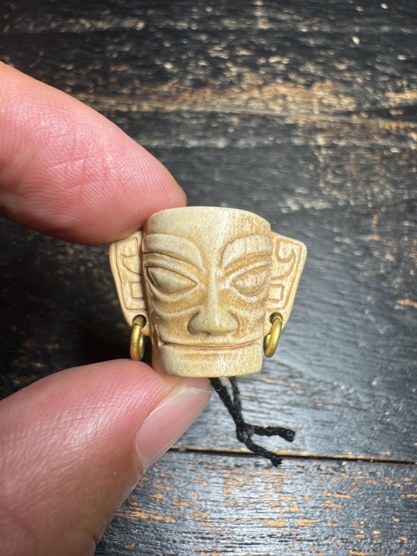Vintage Hand Carved Deer Antler Tribal Face Guru Bead, Ethnic Mask Mala Center Bead, Himalayan Style Prayer Bead, Natural Antler Jewel(H755)