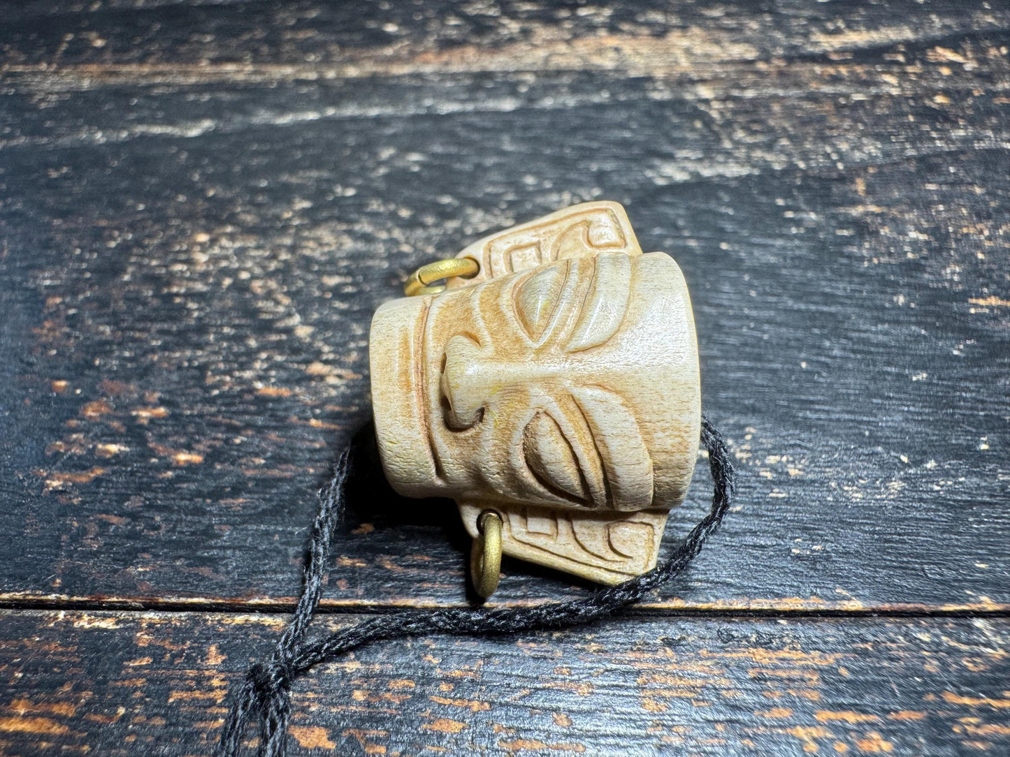 Vintage Hand Carved Deer Antler Tribal Face Guru Bead, Ethnic Mask Mala Center Bead, Himalayan Style Prayer Bead, Natural Antler Jewel(H755)