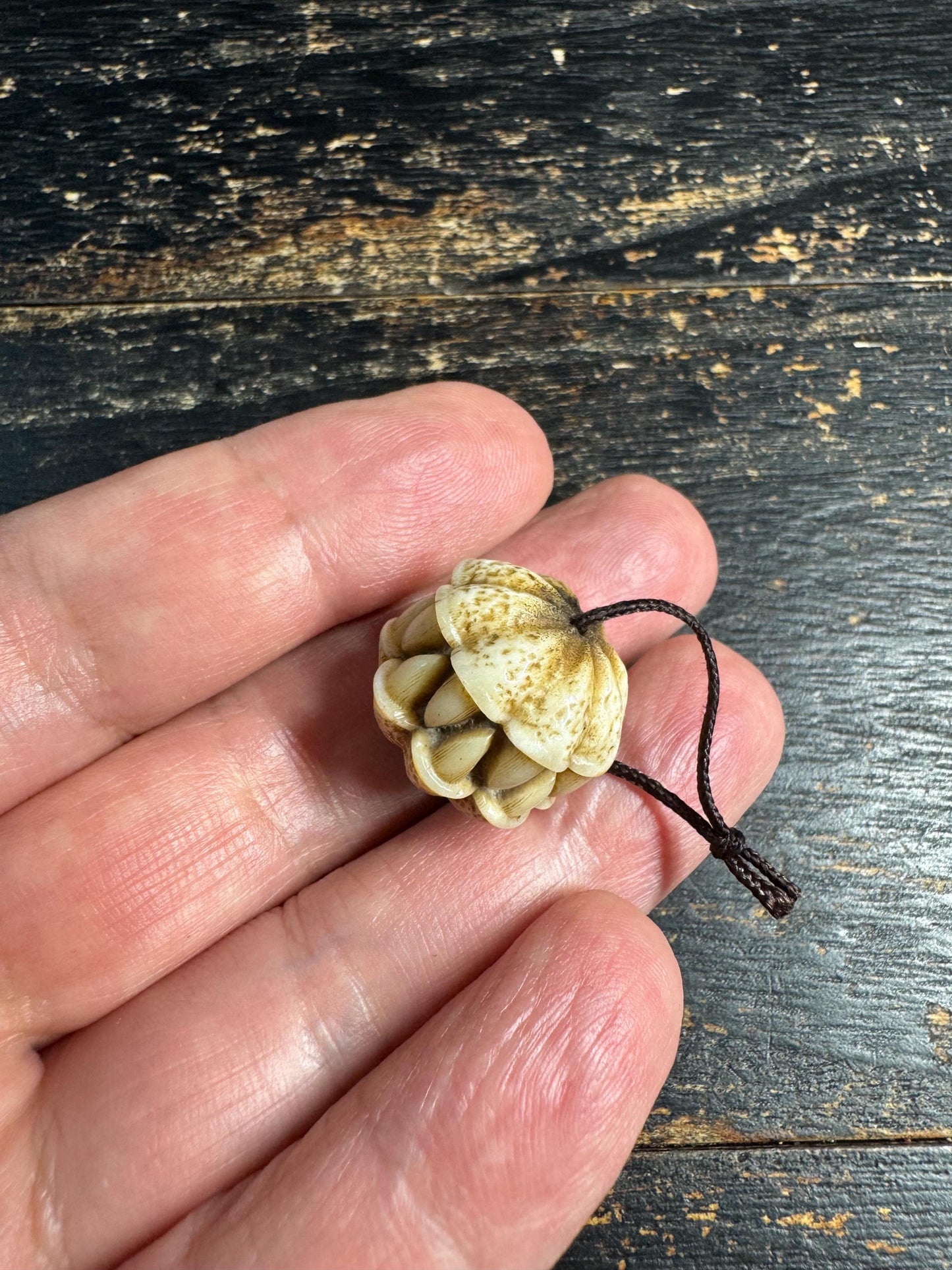 Hand Carved Deer Antler Beast Mouth Bead(Large)– Open Jaw Protective Amulet – Fierce Totem Guru Bead for Mala / Pendant(H753)