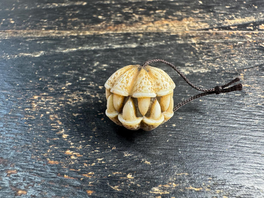 Hand Carved Deer Antler Beast Mouth Bead(Large)– Open Jaw Protective Amulet – Fierce Totem Guru Bead for Mala / Pendant(H753)