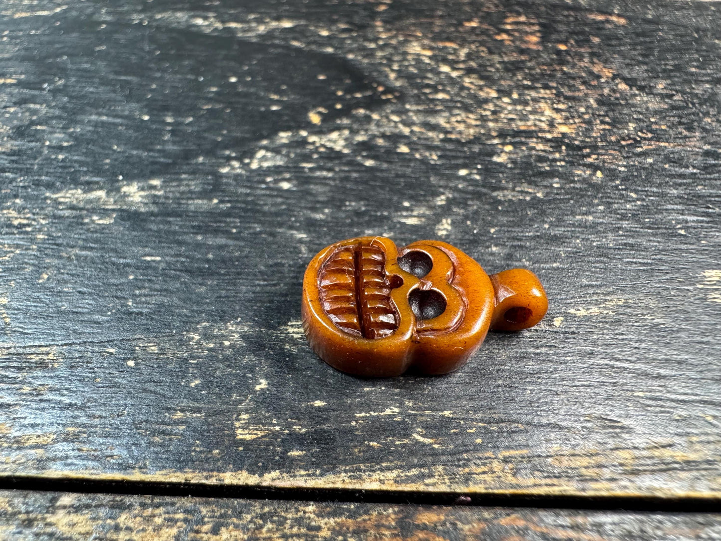 Hand Carved Yak Bone Skull Pendant, Tibetan Style Skeleton Amulet, Buddhist Mala Charm, Gothic Necklace Pendant, Nepal Handmade(H771)